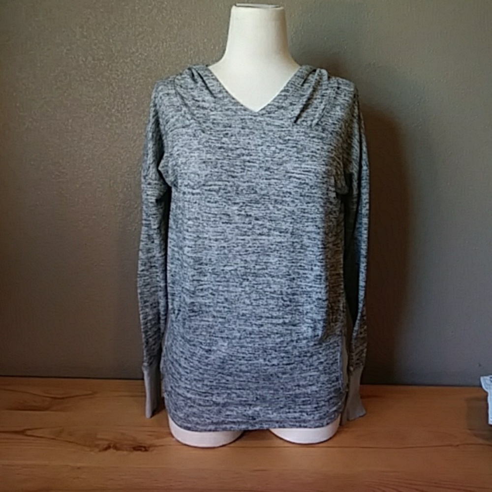 Athleta heathered gray sweater